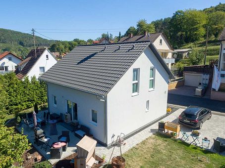 Hausbau Erfahrung Fertighaus - Das Einfamilienhaus KfW 40 Plus von Familie Gunkel - Außenansicht