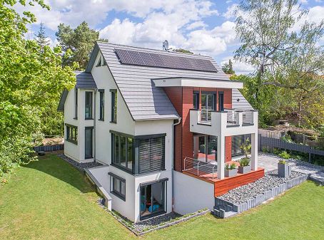 Fertighaus - Musterhaus - Haus kaufen in Berlin - Haus besichtigen - modernes Energiesparhaus mit Photovoltaik