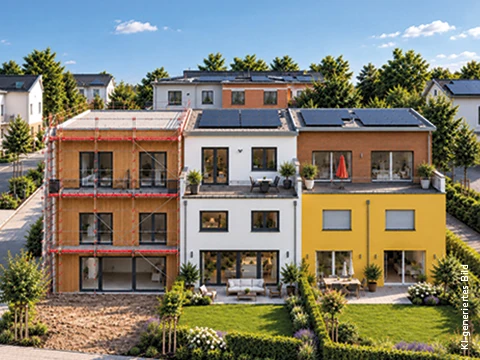 Im Bild geht es um das Thema Anbauhäuser, erklärt wird welche Möglichkeiten es gibt ein Fertighaus an ein bereits bestehendes Haus anzubauen.